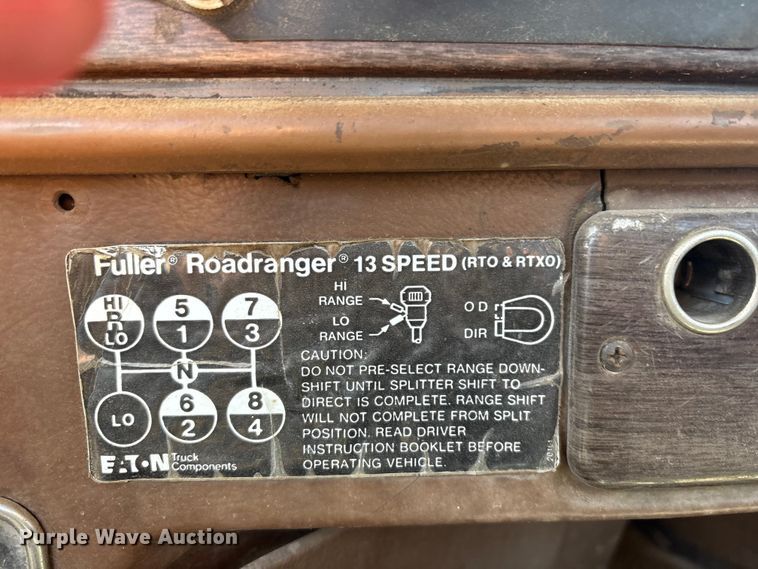 image for item EV2920 1985 Freightliner MB80 flatbed truck