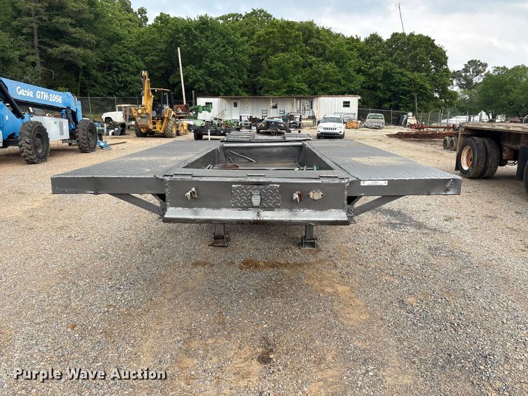 image for item EV2944 1945 Fruehauf drop deck equipment trailer
