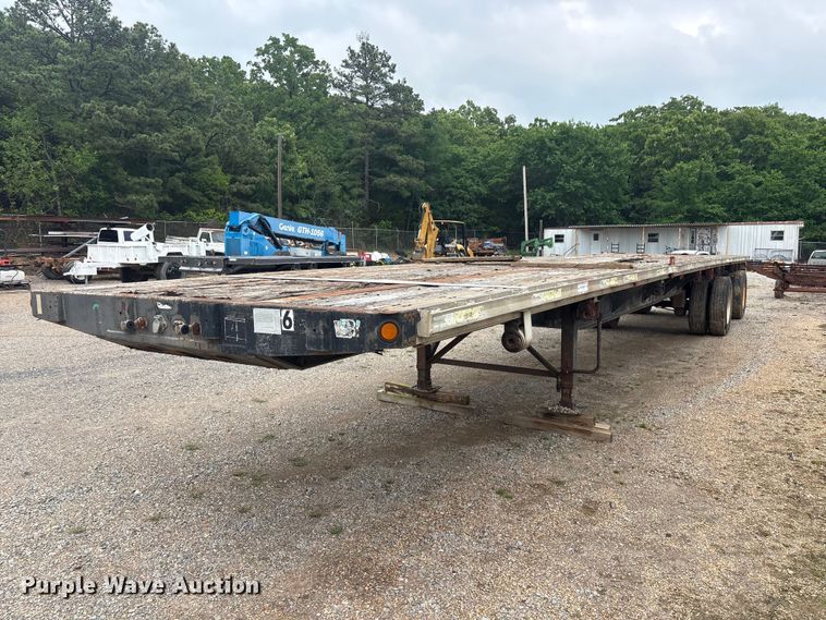 image for item EV2945 2000 Fontaine LFTW-6-8048WSAWK flatbed trailer
