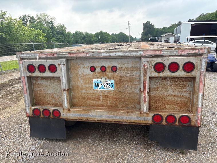 image for item EV2945 2000 Fontaine LFTW-6-8048WSAWK flatbed trailer