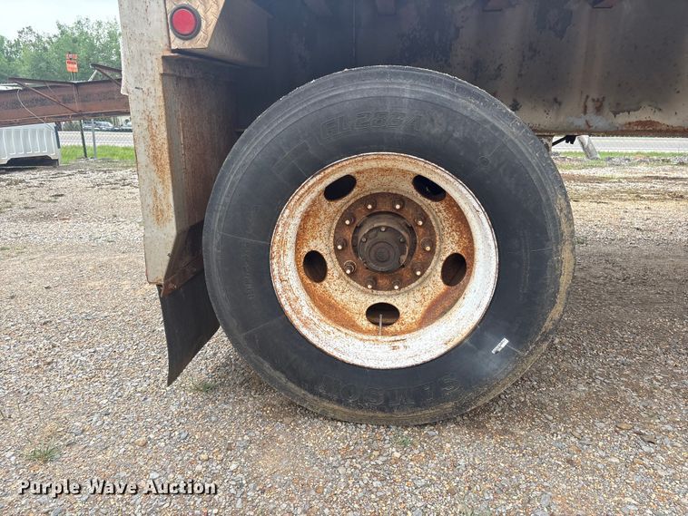 image for item EV2945 2000 Fontaine LFTW-6-8048WSAWK flatbed trailer