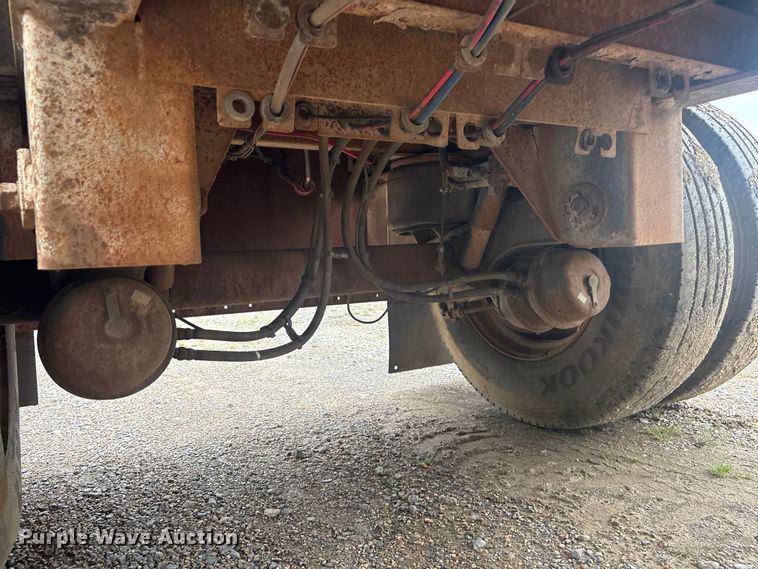 image for item EV2945 2000 Fontaine LFTW-6-8048WSAWK flatbed trailer