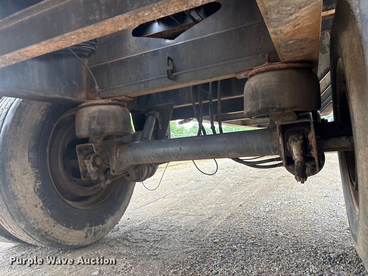 image for item EV2945 2000 Fontaine LFTW-6-8048WSAWK flatbed trailer