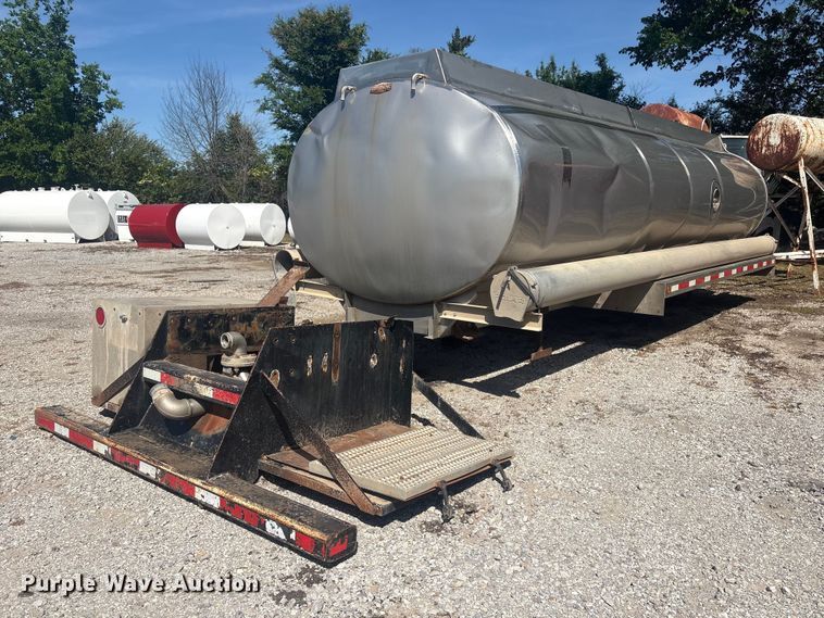 2014 Centerline Tank & Trailer truck tank bed