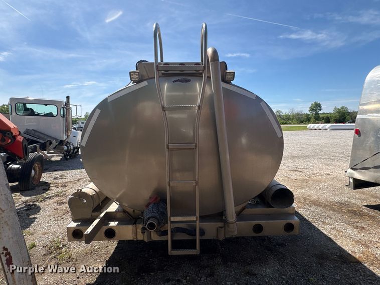 image for item EV2960 2014 Centerline Tank & Trailer truck tank bed