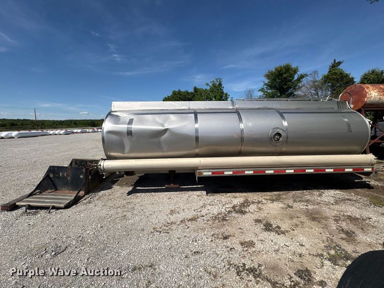 image for item EV2960 2014 Centerline Tank & Trailer truck tank bed