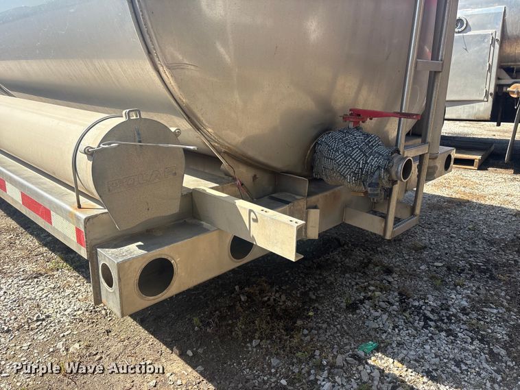image for item EV2960 2014 Centerline Tank & Trailer truck tank bed