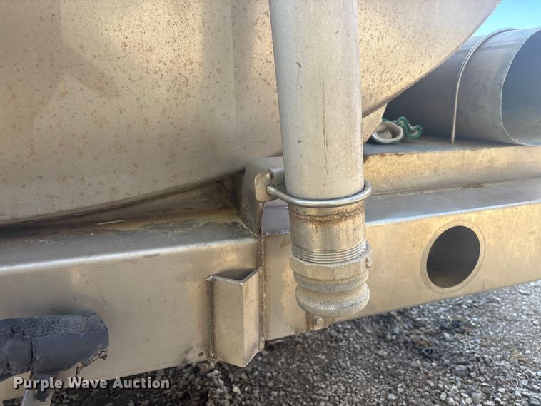 image for item EV2960 2014 Centerline Tank & Trailer truck tank bed