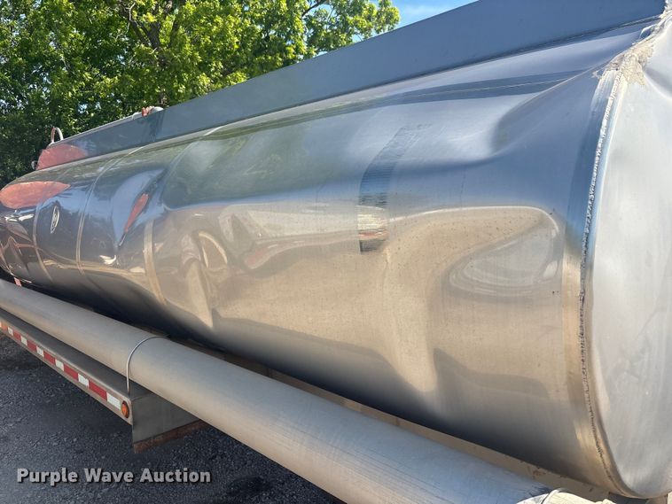 image for item EV2960 2014 Centerline Tank & Trailer truck tank bed