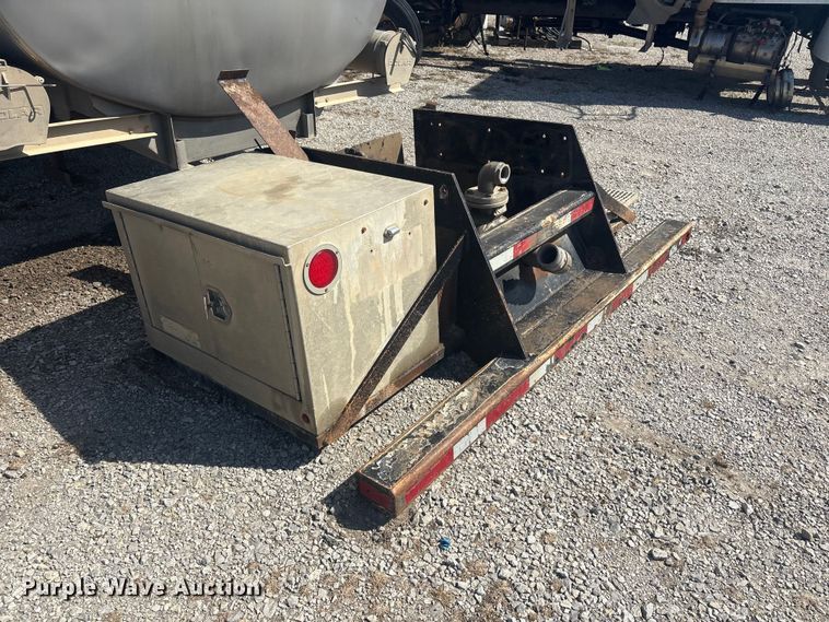 image for item EV2960 2014 Centerline Tank & Trailer truck tank bed