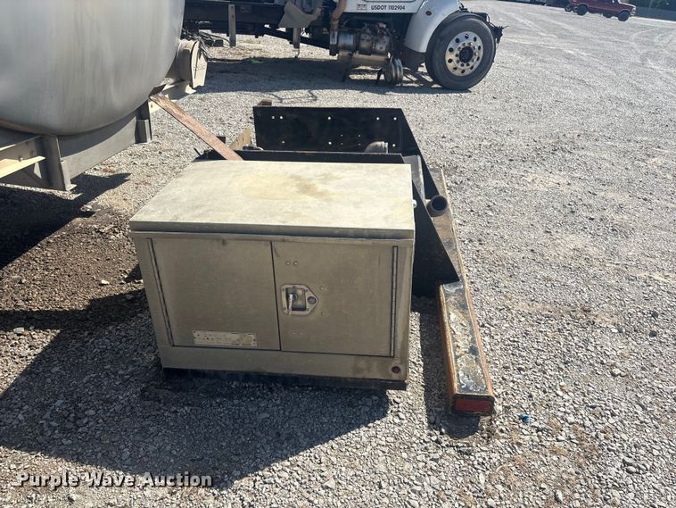 image for item EV2960 2014 Centerline Tank & Trailer truck tank bed