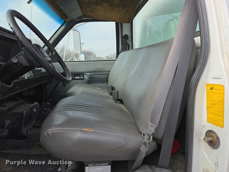 image for item EV5570 1998 Chevrolet C6500 box truck