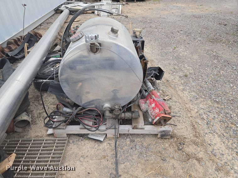 image for item EW0084 Truck parts