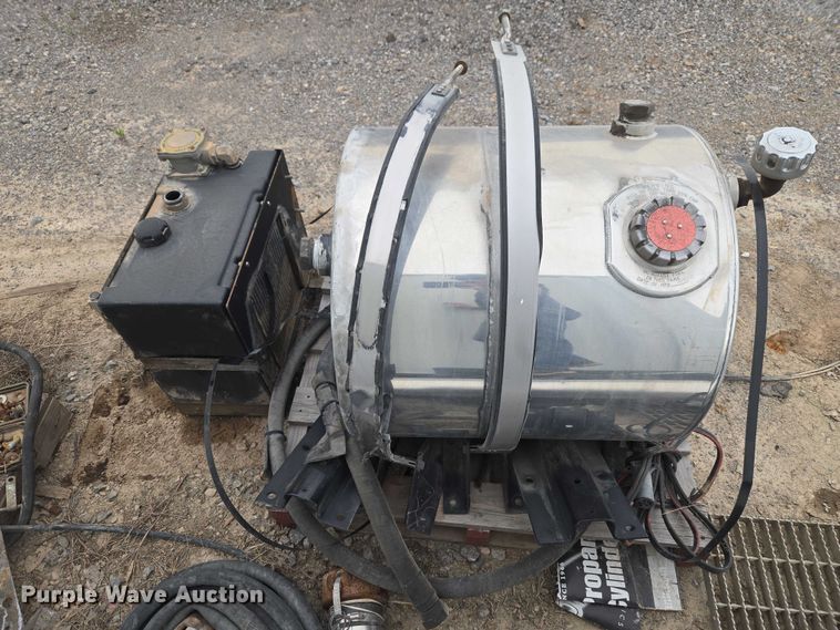 image for item EW0084 Truck parts