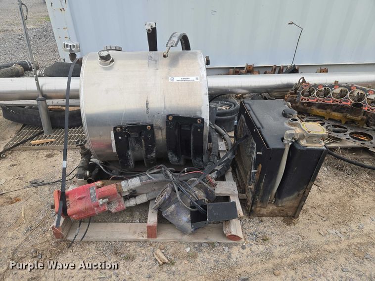 image for item EW0084 Truck parts