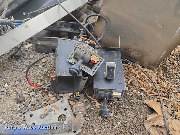 image for item EW0087 Truck parts