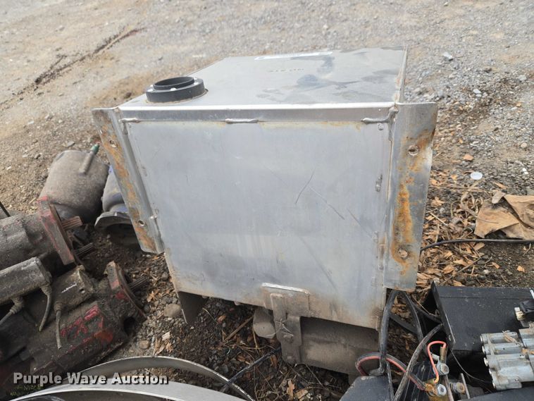 image for item EW0087 Truck parts
