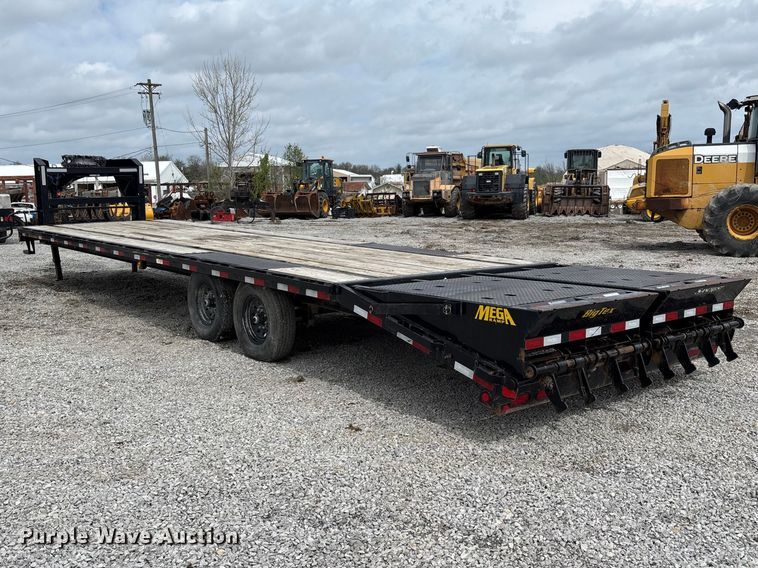 image for item FB3425 2022 Big Tex 14GN-28BK+5MR equipment trailer