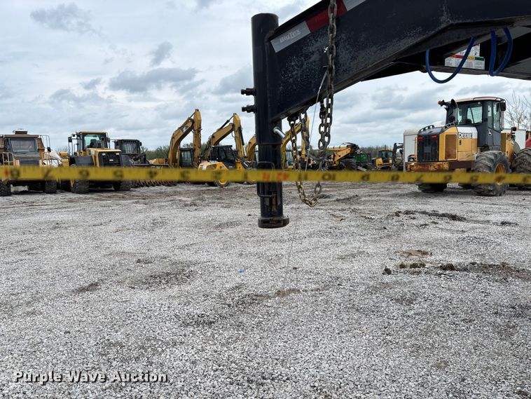 image for item FB3425 2022 Big Tex 14GN-28BK+5MR equipment trailer