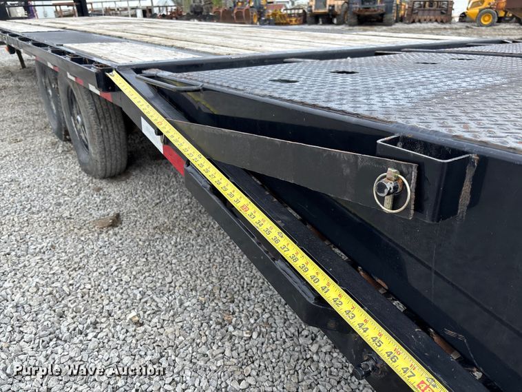 image for item FB3425 2022 Big Tex 14GN-28BK+5MR equipment trailer