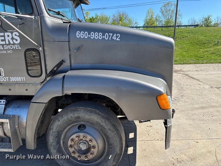 image for item FB3454 1999 Freightliner FLD semi truck