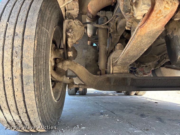 image for item FB3454 1999 Freightliner FLD semi truck