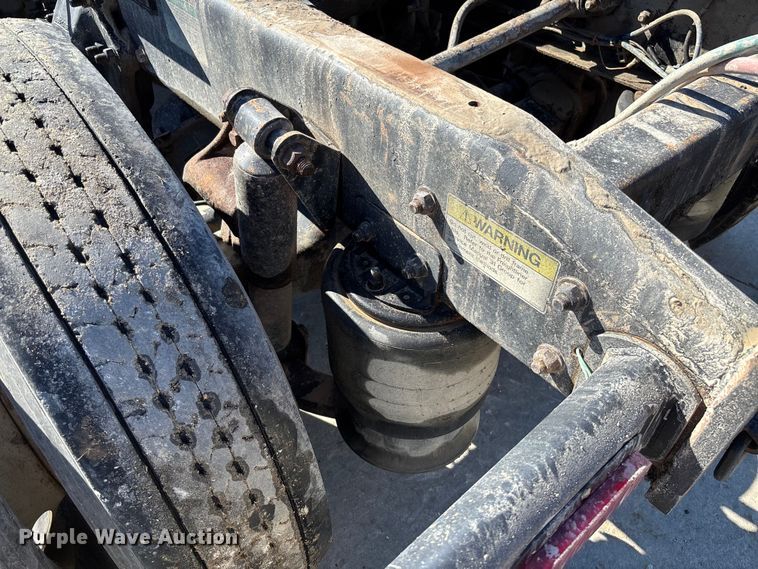 image for item FB3454 1999 Freightliner FLD semi truck