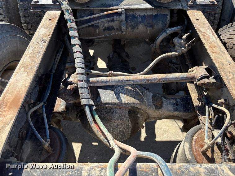 image for item FB3454 1999 Freightliner FLD semi truck
