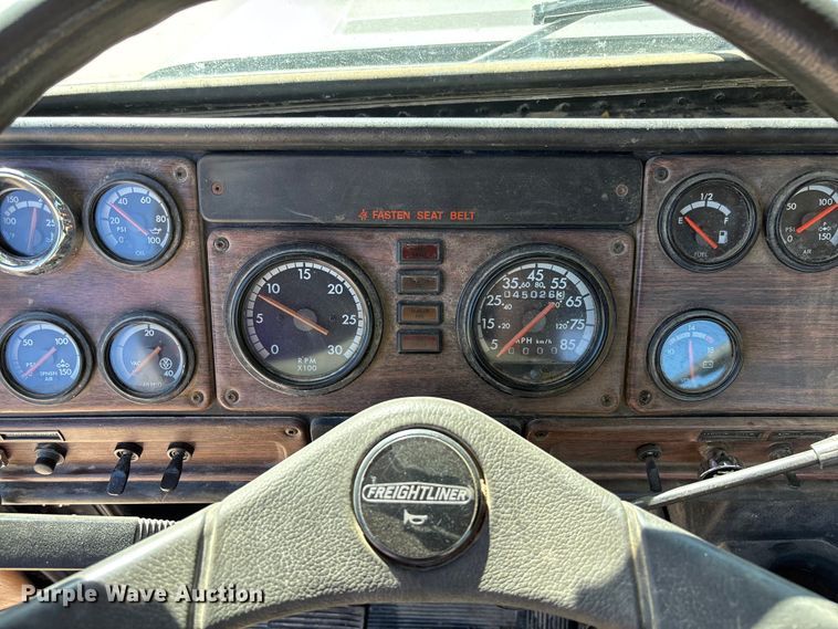 image for item FB3454 1999 Freightliner FLD semi truck