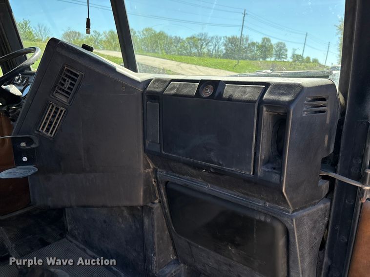 image for item FB3454 1999 Freightliner FLD semi truck