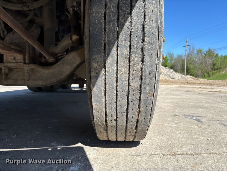 image for item FB3454 1999 Freightliner FLD semi truck