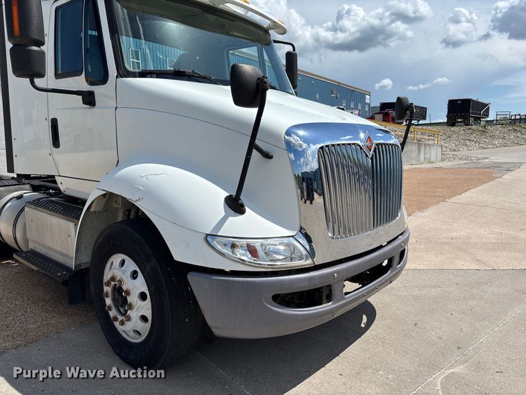 image for item FB3455 2016 International 8600 semi truck