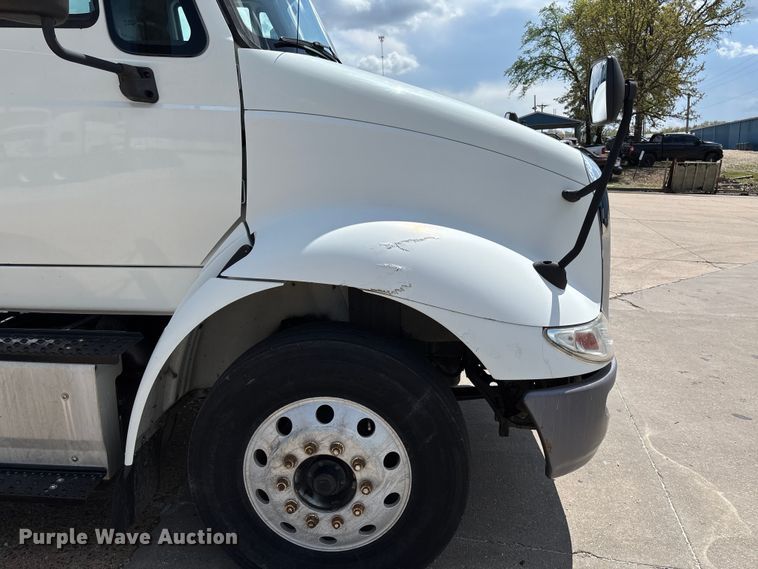 image for item FB3455 2016 International 8600 semi truck