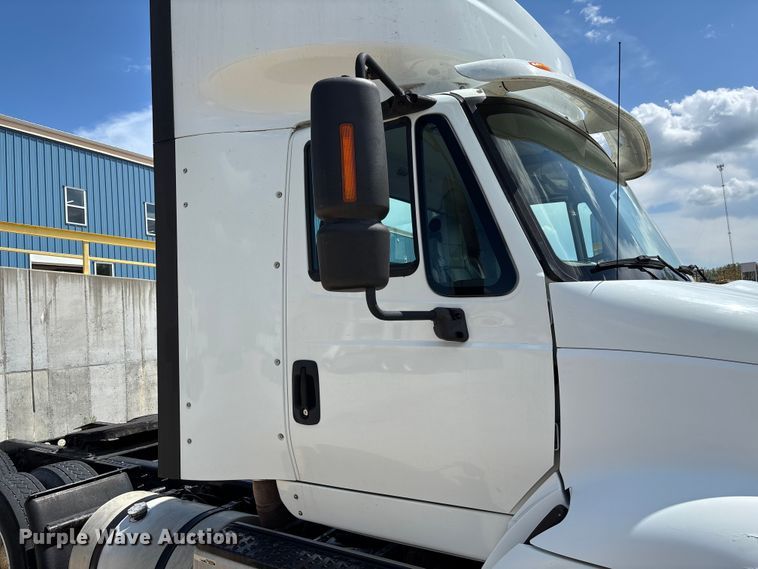 image for item FB3455 2016 International 8600 semi truck