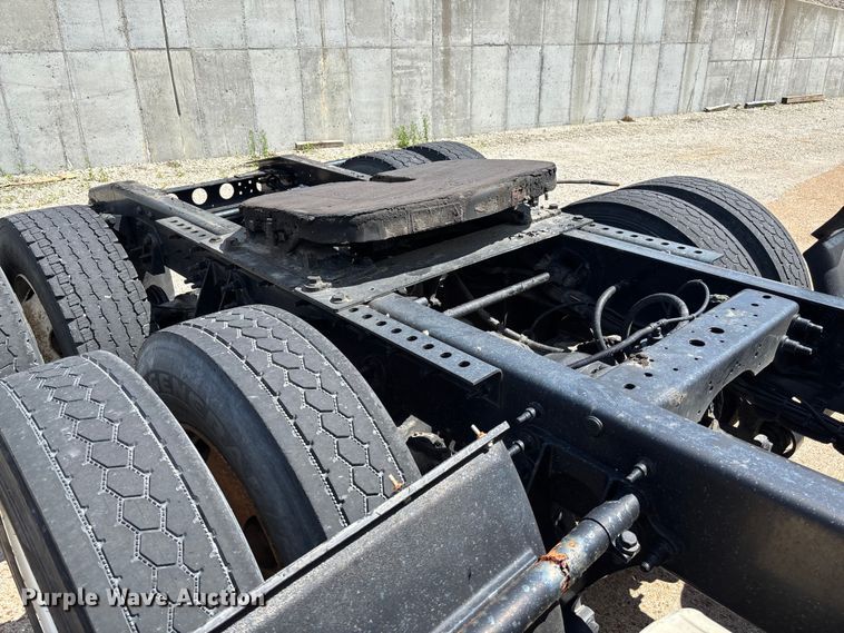 image for item FB3455 2016 International 8600 semi truck
