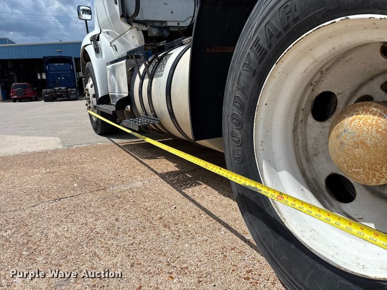 image for item FB3455 2016 International 8600 semi truck
