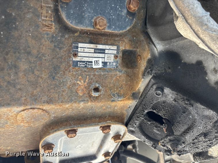 image for item FB3455 2016 International 8600 semi truck