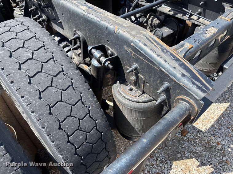 image for item FB3455 2016 International 8600 semi truck