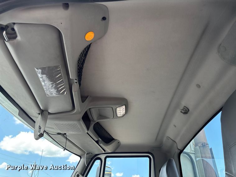 image for item FB3455 2016 International 8600 semi truck
