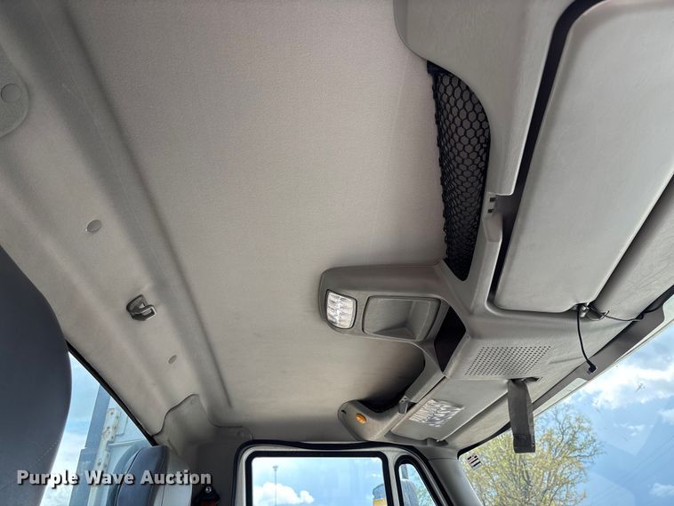image for item FB3455 2016 International 8600 semi truck