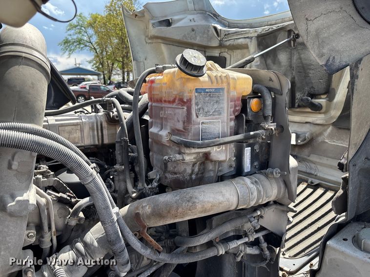 image for item FB3455 2016 International 8600 semi truck