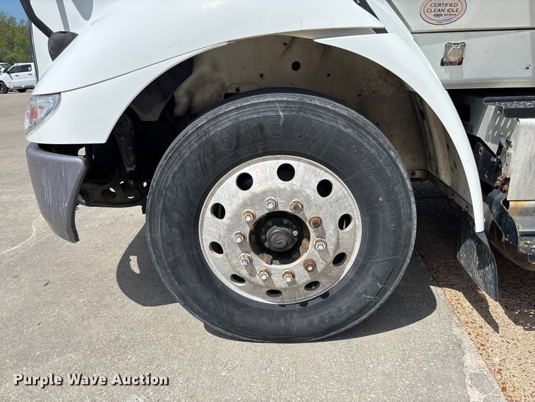 image for item FB3455 2016 International 8600 semi truck