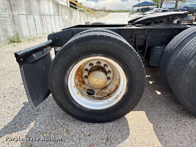 image for item FB3455 2016 International 8600 semi truck