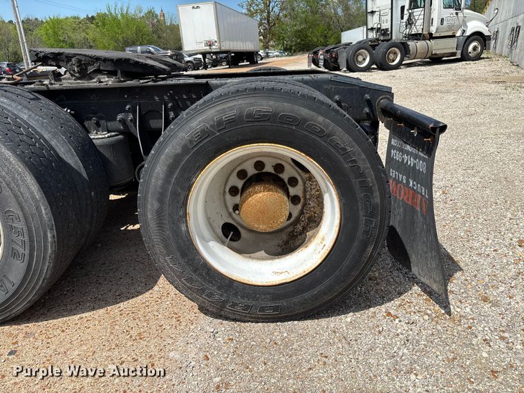 image for item FB3455 2016 International 8600 semi truck