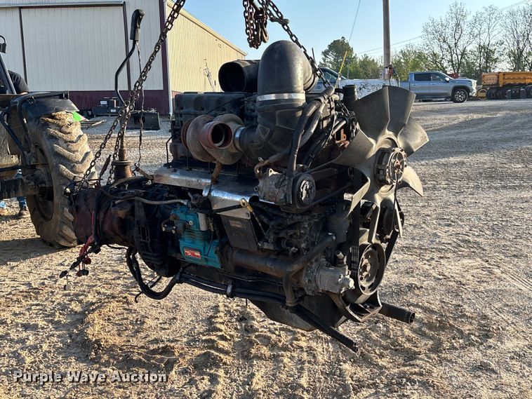 image for item FB3457 1999 Mack E7 engine
