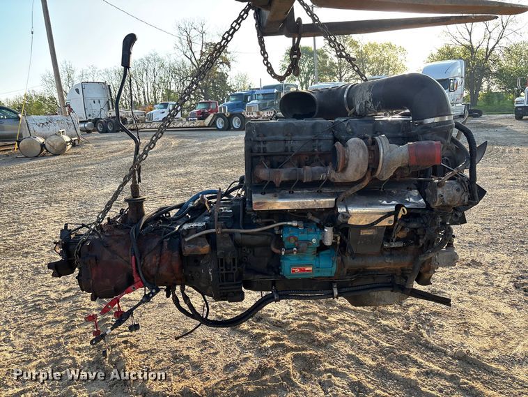 image for item FB3457 1999 Mack E7 engine