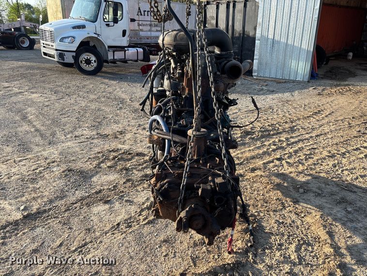 image for item FB3457 1999 Mack E7 engine