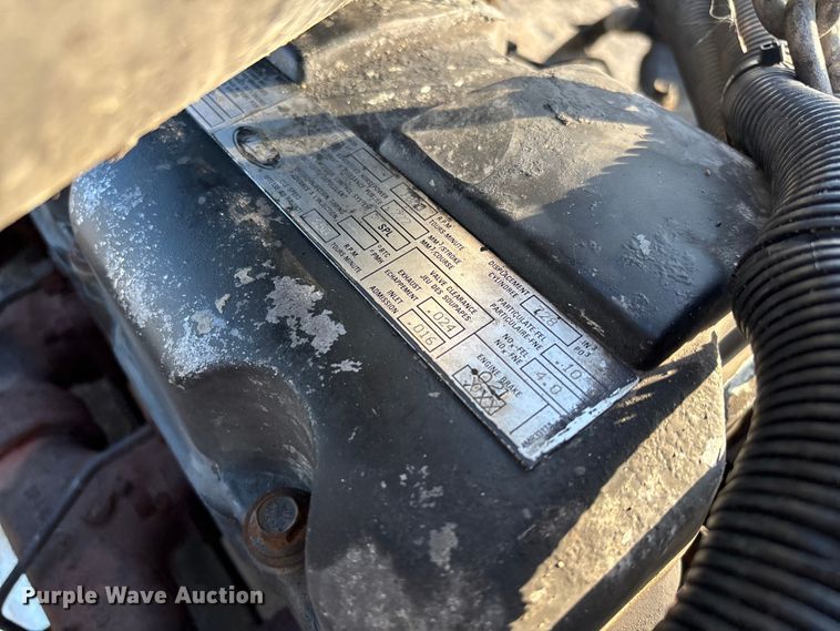 image for item FB3457 1999 Mack E7 engine