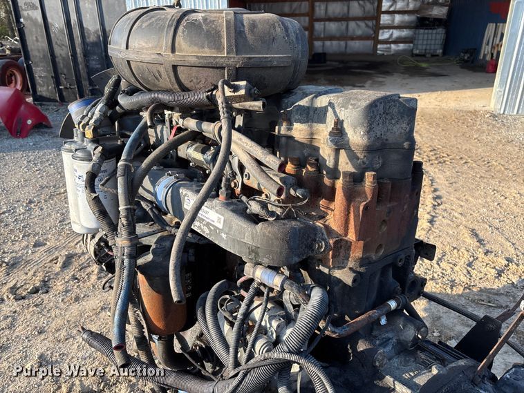 image for item FB3457 1999 Mack E7 engine