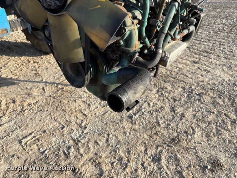 image for item FB3458 Volvo VE D7A275 engine